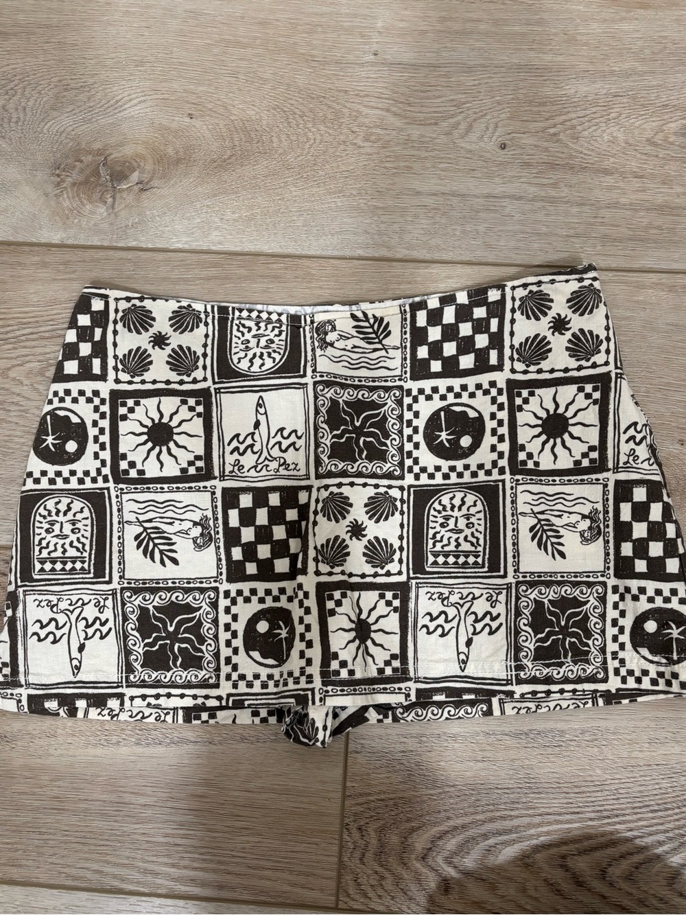 Urban Outfittets Black & White Patterned Skort